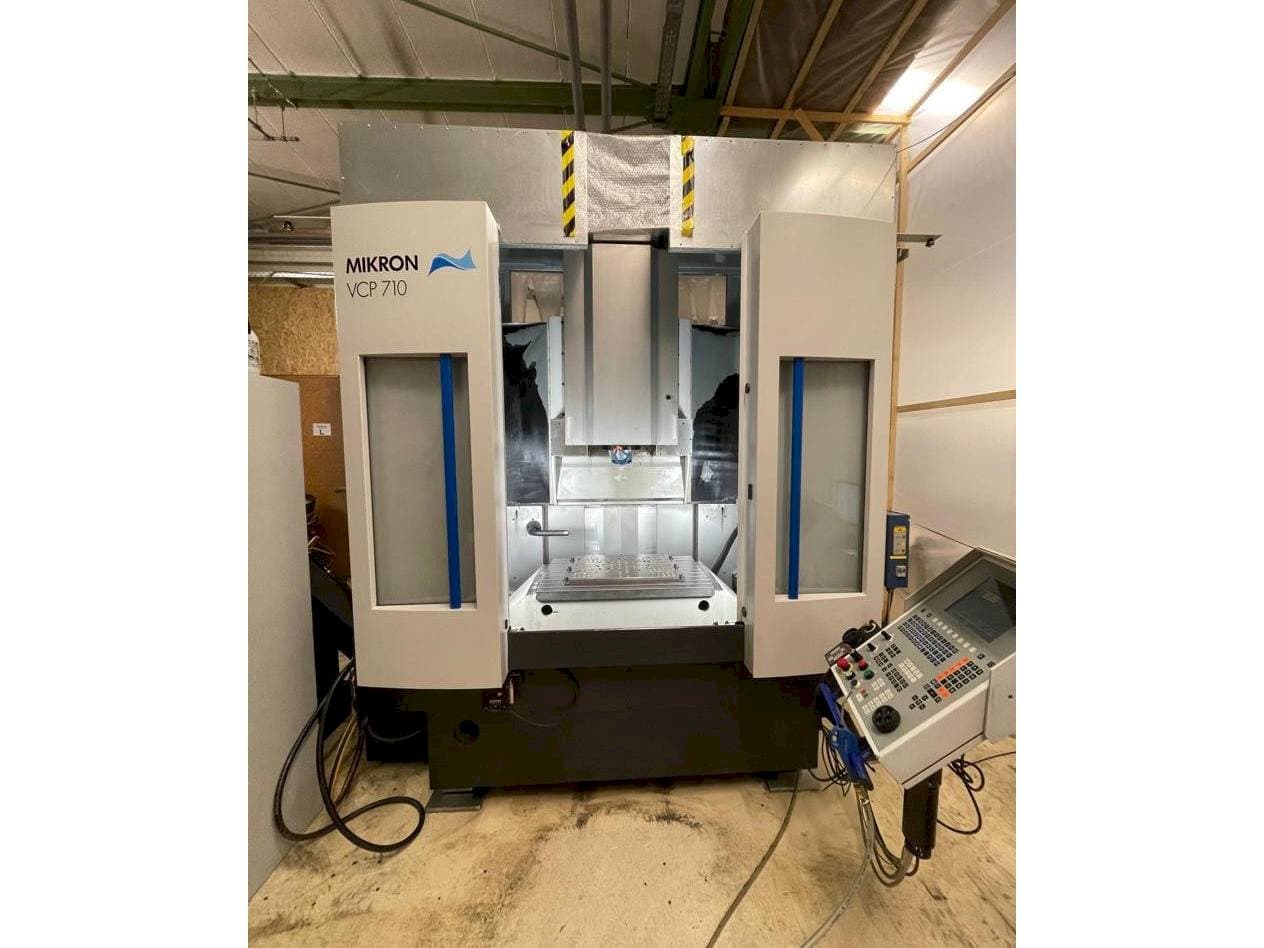 Prikaz stroja MIKRON VCP 710 sprijeda
