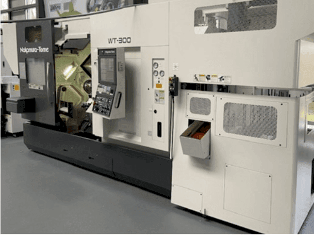 Prikaz stroja NAKAMURA WT-300/GR 210 sprijeda