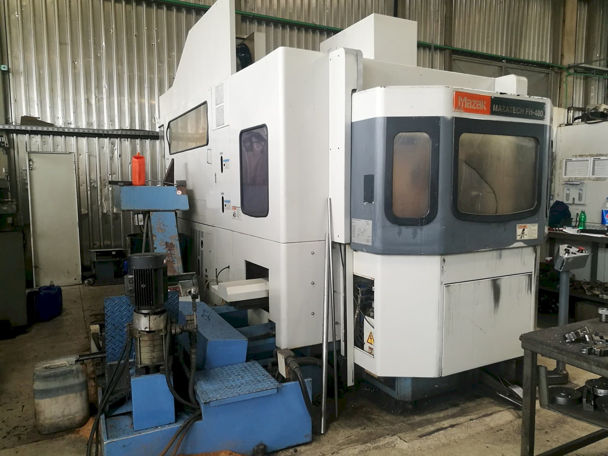 Prikaz lijeve strane  stroja Mazak FH-480