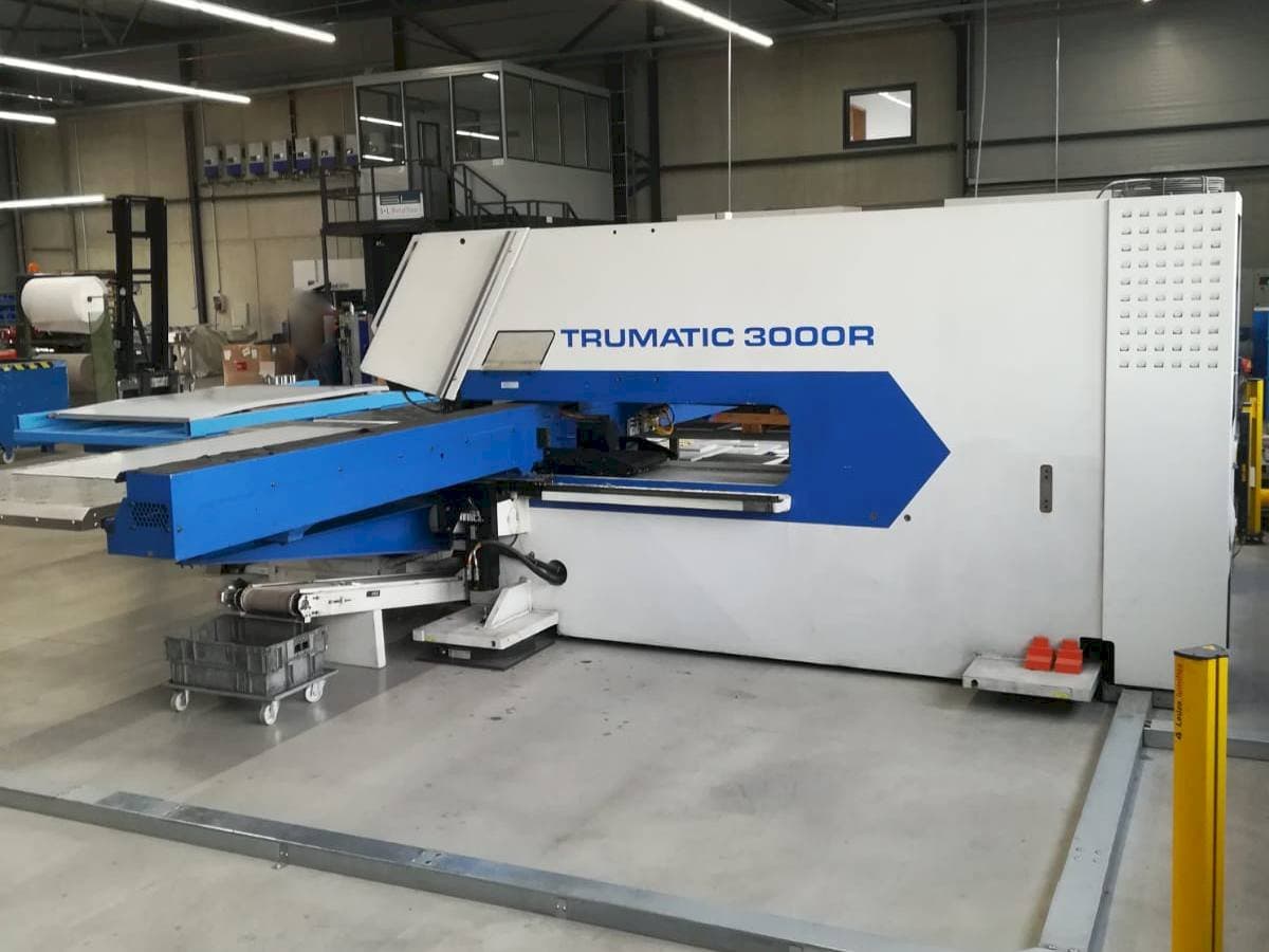 Prikaz stroja Trumpf Trumatic 3000R sprijeda