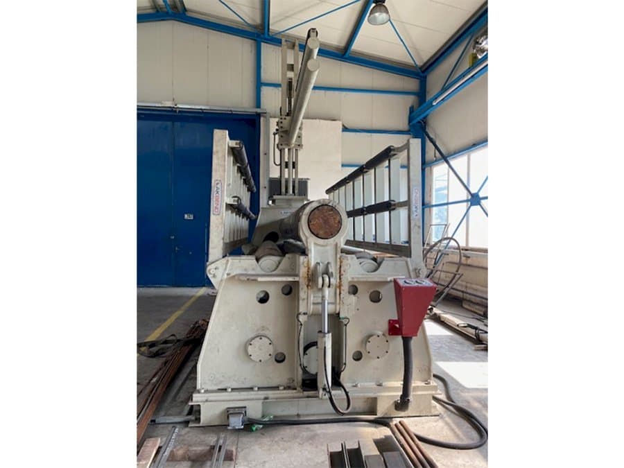 Prikaz stroja Akyapak AHS 4100/25 sprijeda