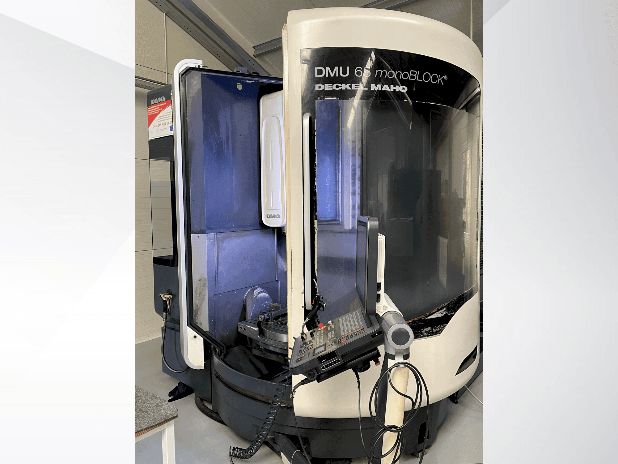 Prikaz  stroja DECKEL MAHO DMU 65 monoBLOCK  sprijeda