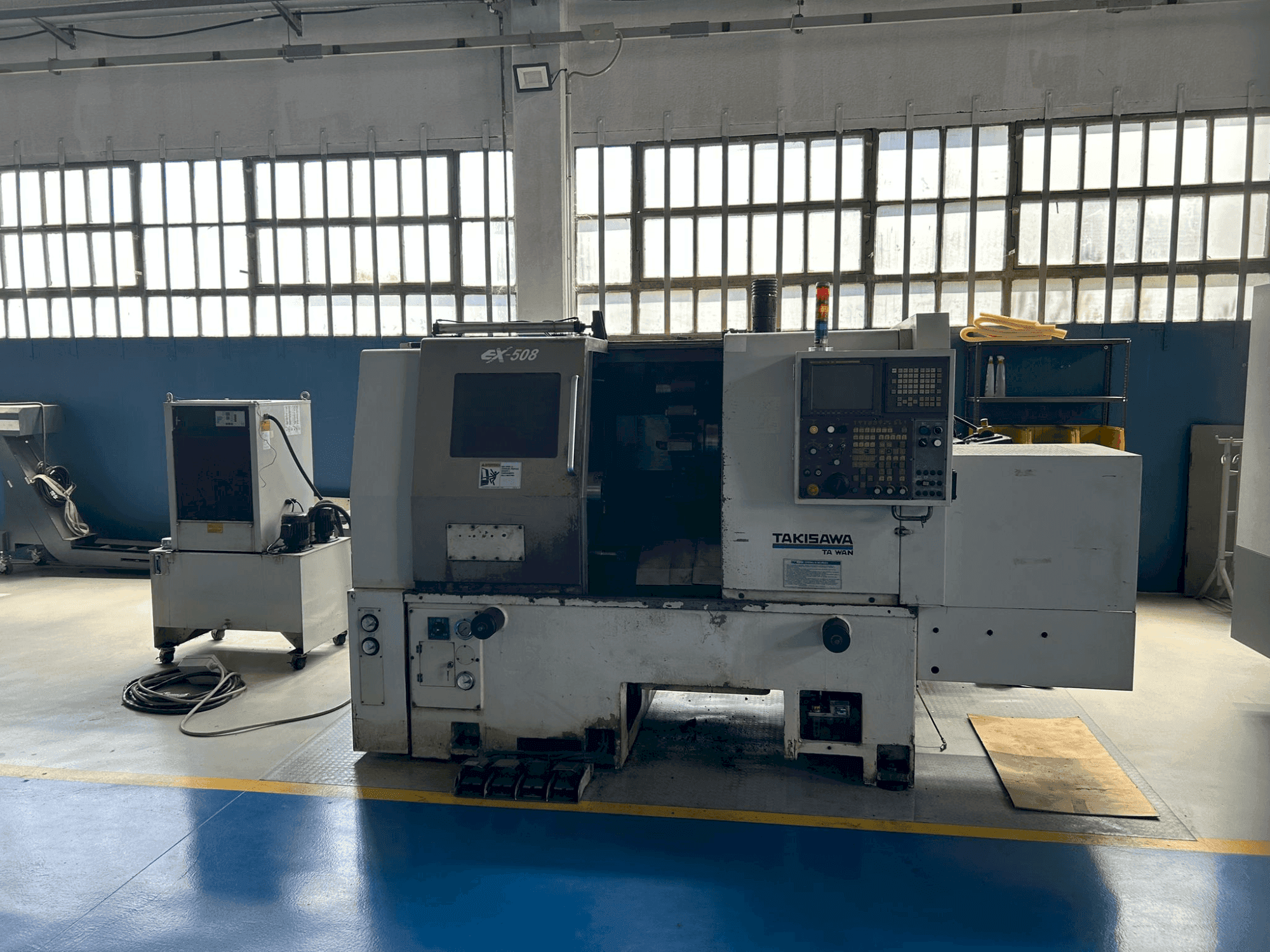 Prikaz  stroja Takisawa EX-508  sprijeda