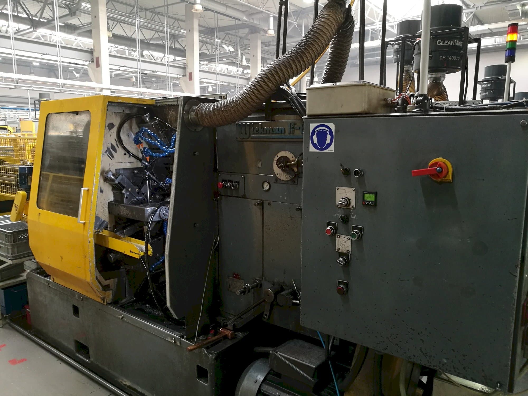 Prikaz stroja Wickman 1 3/8"-6 sprijeda