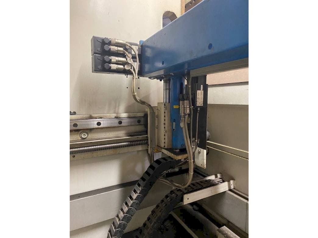 Prikaz  stroja EHT VarioPress 225-30  sprijeda