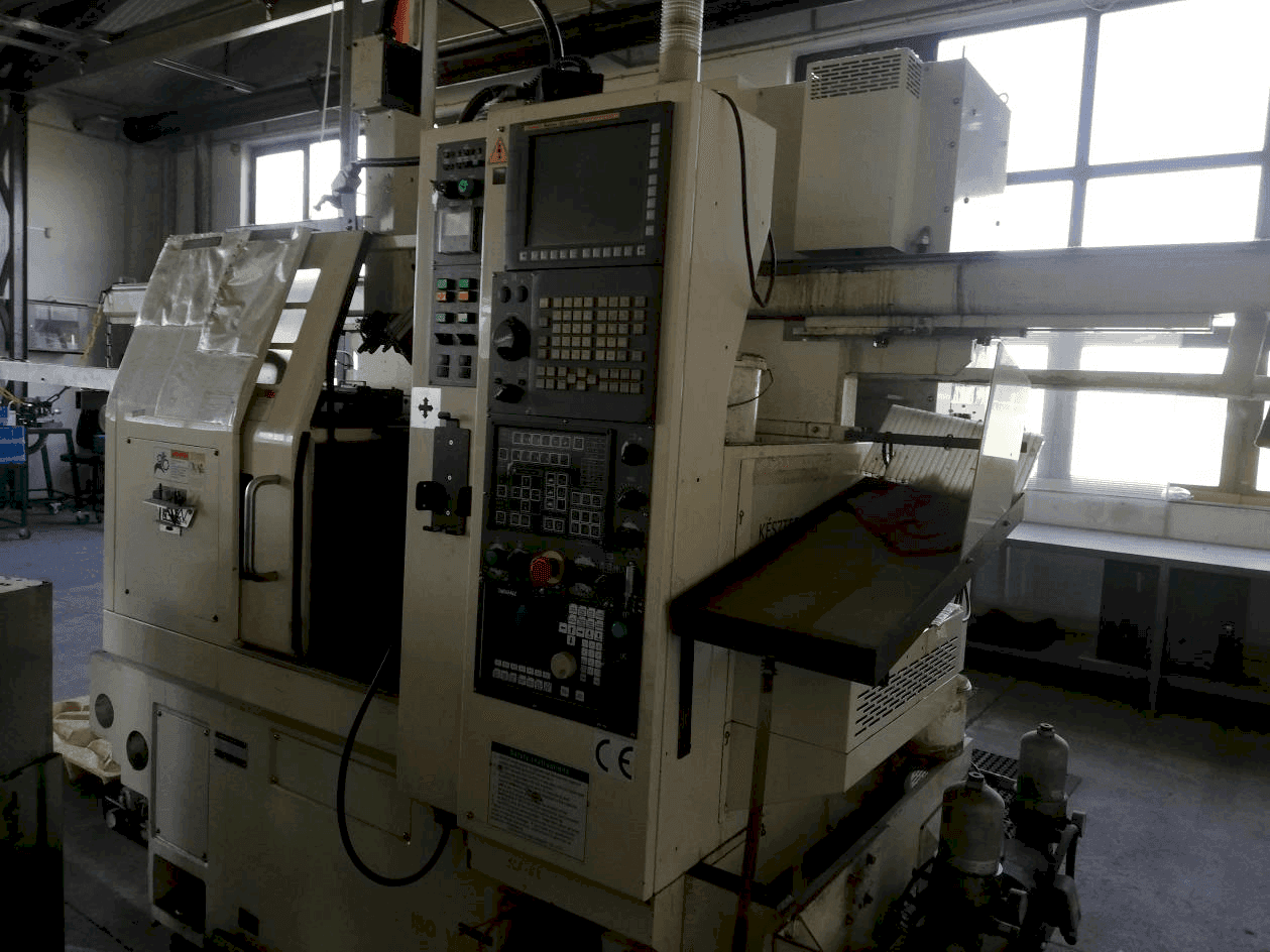 Prikaz stroja Takamatsu XW-50 sprijeda