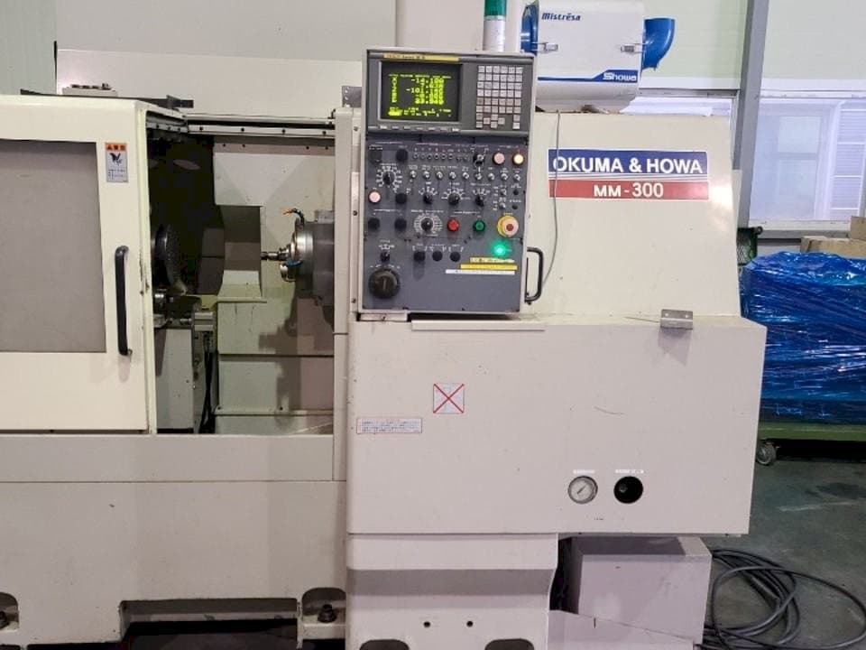 Prikaz stroja OKUMA&HOWA MM-300 sprijeda