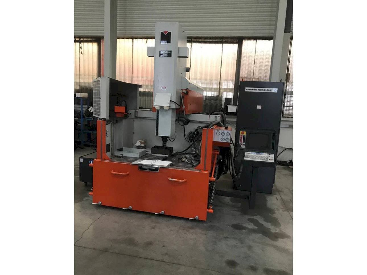 Prikaz stroja CHARMILLES ROBOFORM 810 sprijeda