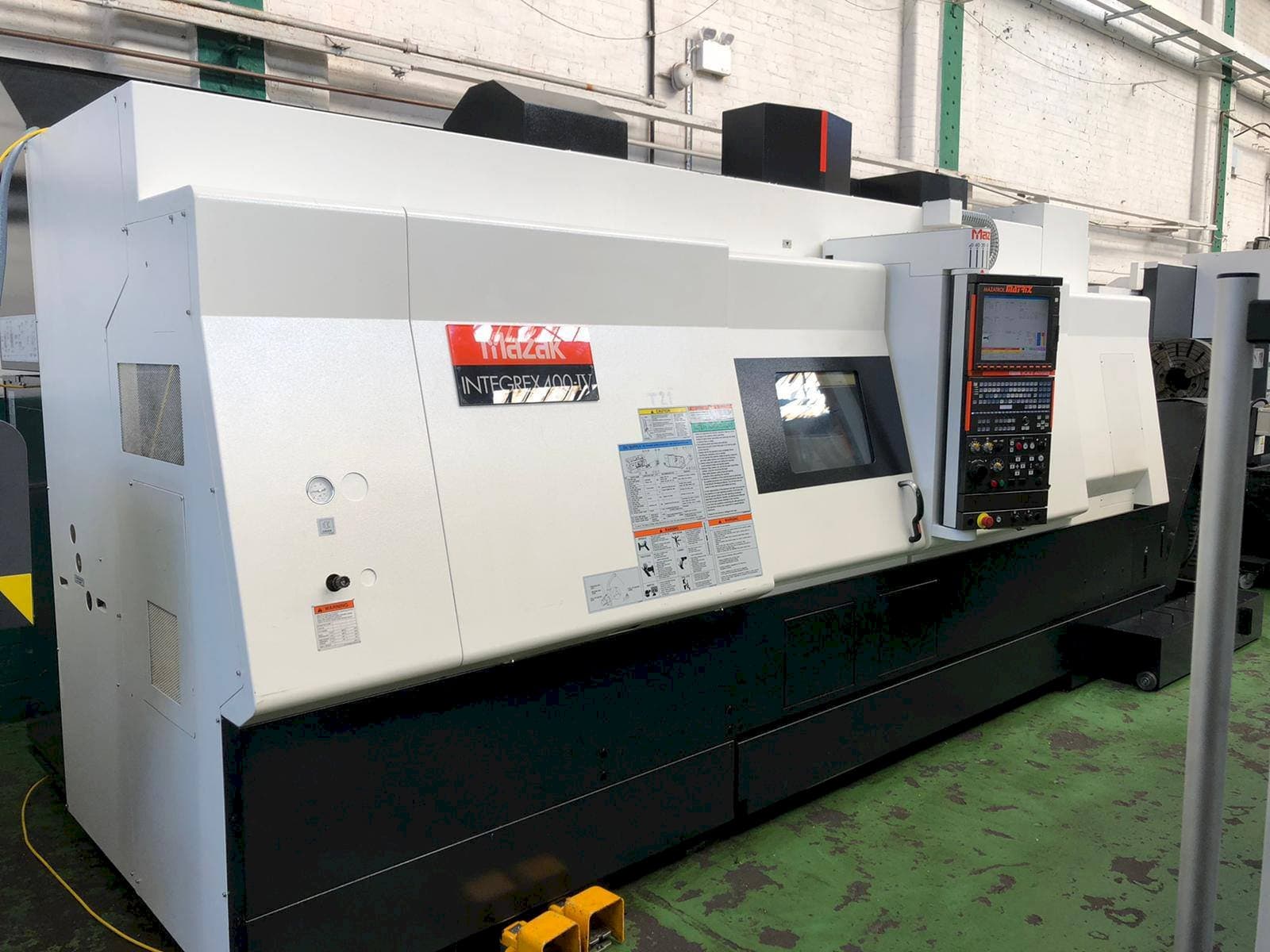 Prikaz stroja Mazak Integrex 400-IV sprijeda