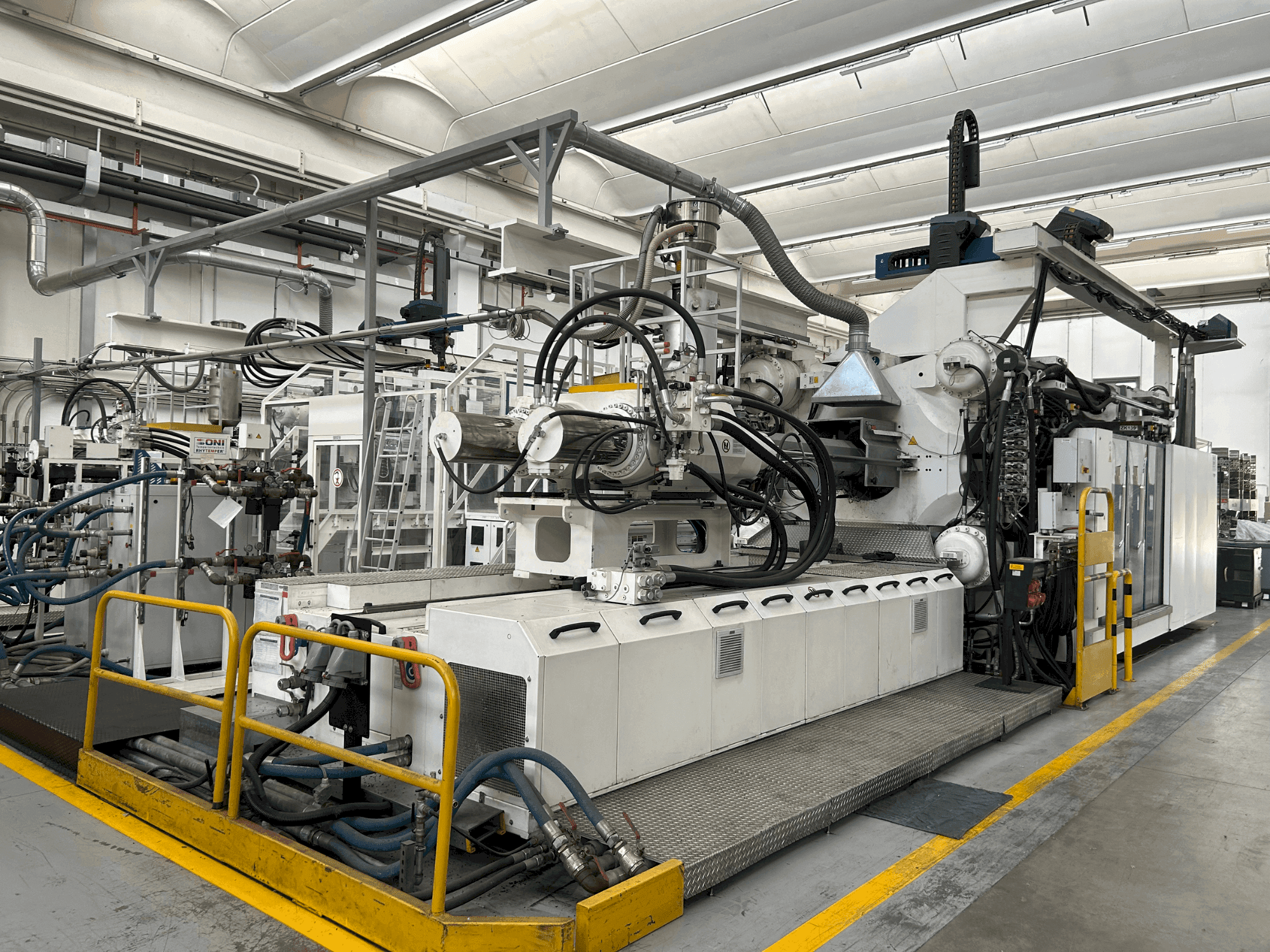 Prikaz  stroja Engel Duo 7050/1100WPX  sprijeda