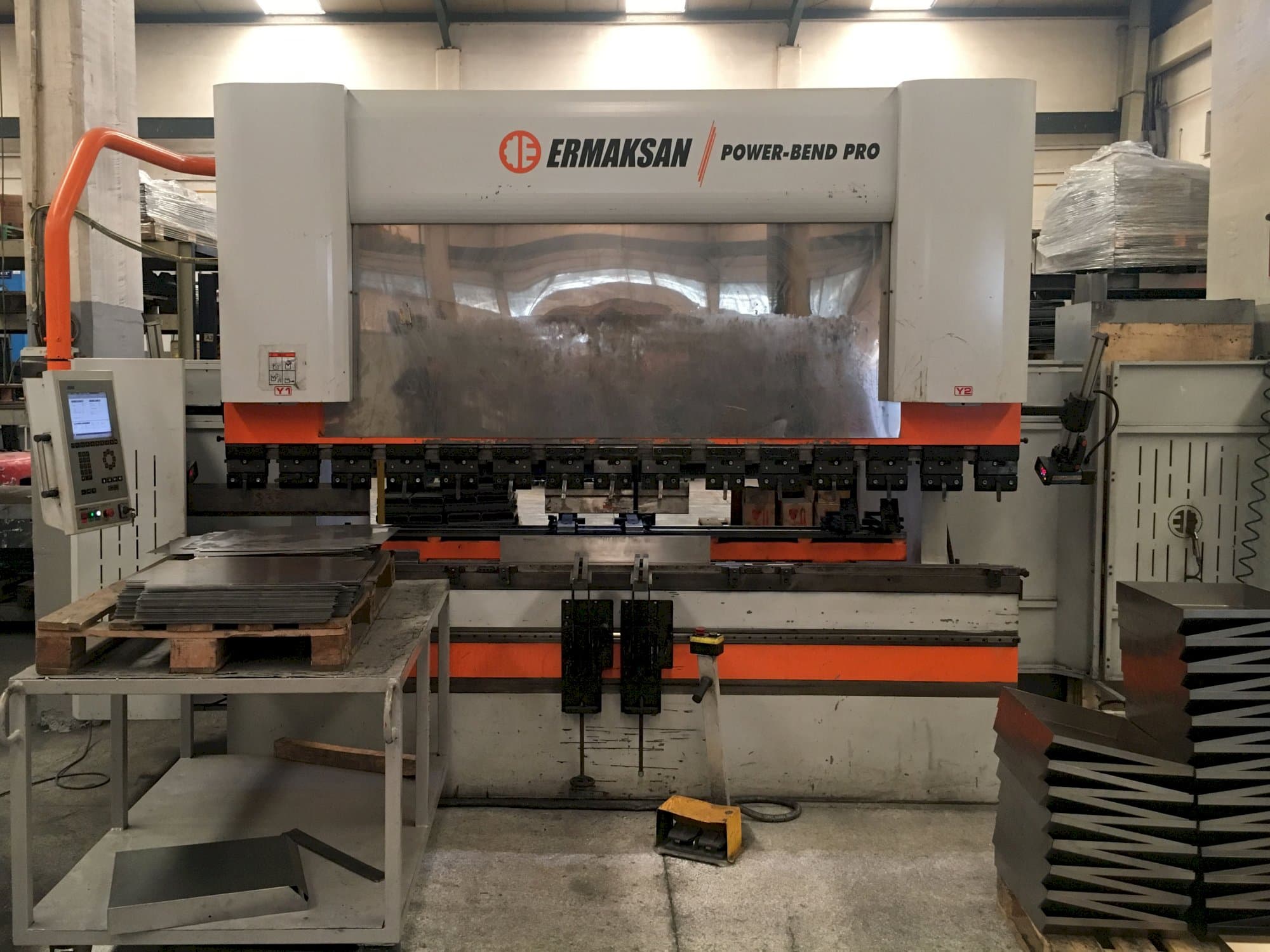 Prikaz stroja ERMAKSAN POWER-BEND PRO 3100x220 sprijeda