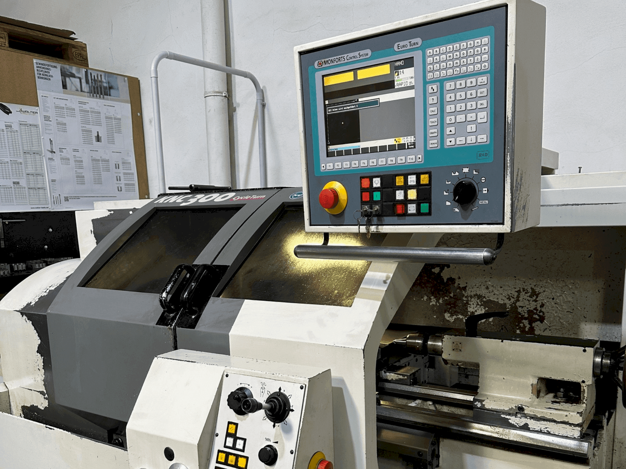 Prikaz  stroja Monforts KNC 300 CycleTurn  sprijeda