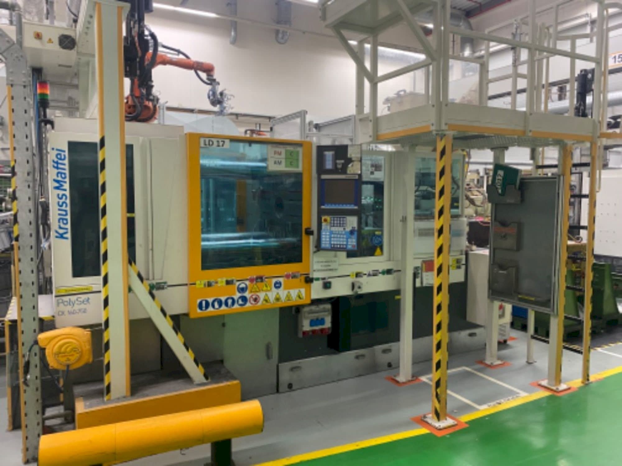 Prikaz  stroja Krauss Maffei 160/750 CX POL  sprijeda