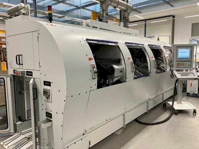 Prikaz stroja MIKRON Multistep XS sprijeda