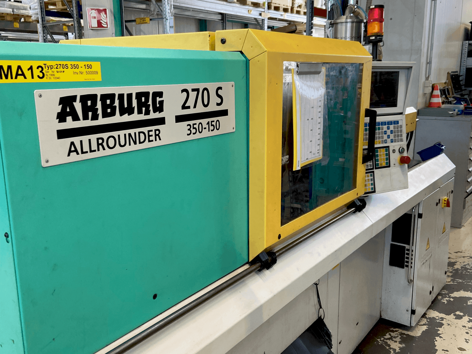 Prikaz stroja Arburg Allrounder 270 S 250-60 sprijeda