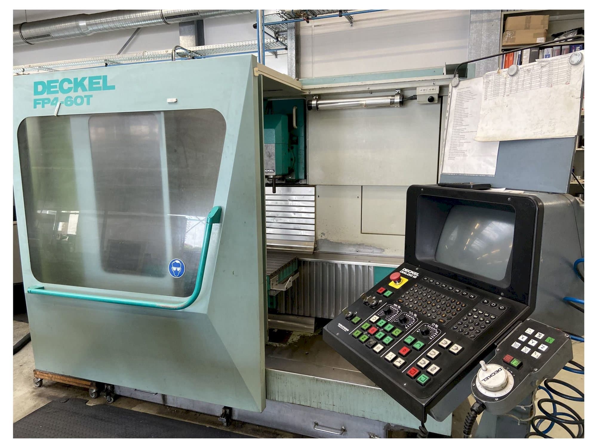 Prikaz stroja DECKEL FP4 60 sprijeda