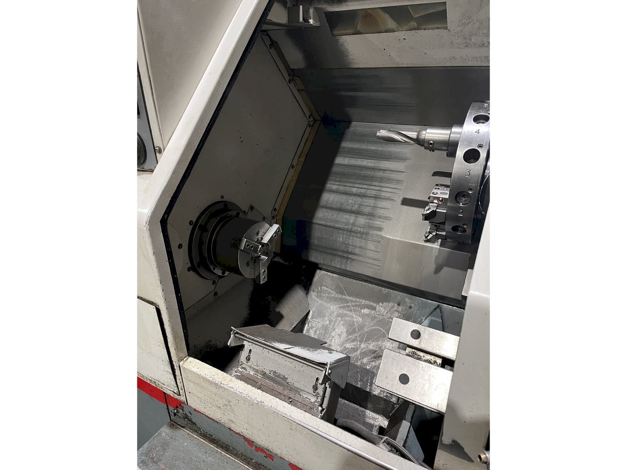 Radni prostor stroja Cincinnati Hawk TC150