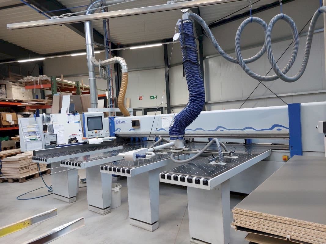 Prikaz stroja HOLZMA HPP 380 sprijeda