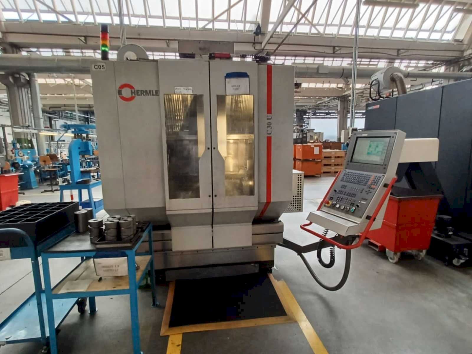 Prikaz stroja HERMLE C30U sprijeda