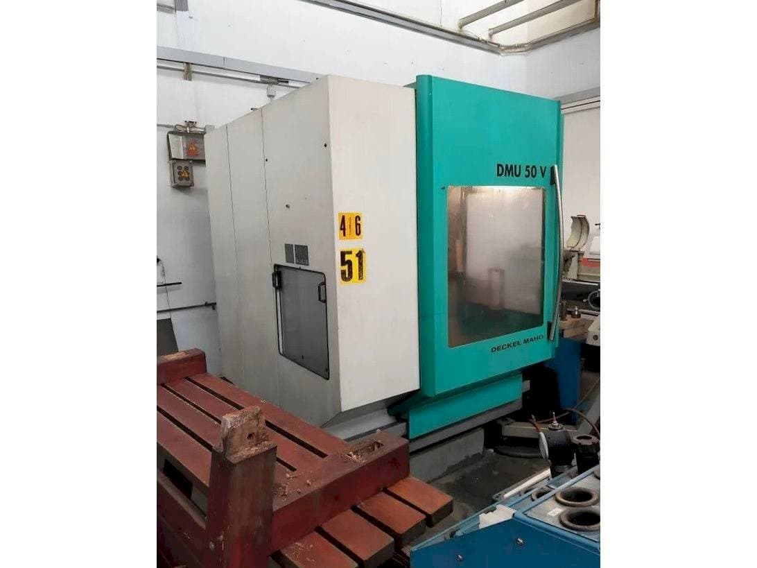 Prikaz lijeve strane stroja DECKEL MAHO DMU 50 V