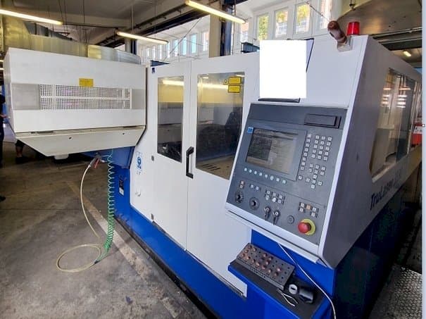 Prikaz stroja Trumpf TRULASER 3030 sprijeda