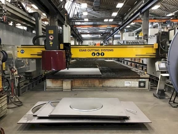 Prikaz stroja ESAB NXB 6500 sprijeda
