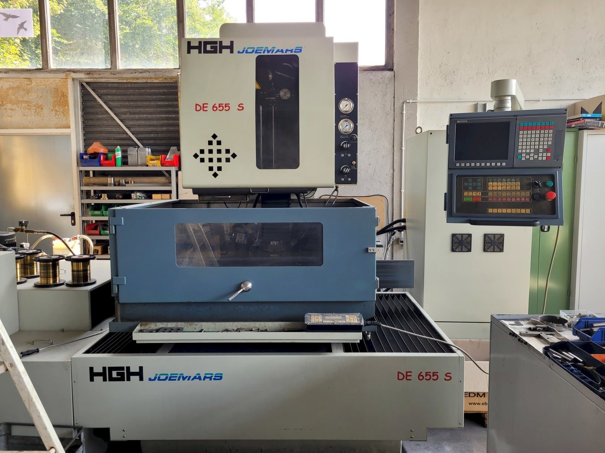 Prikaz  stroja Joemars AWT 655S  sprijeda