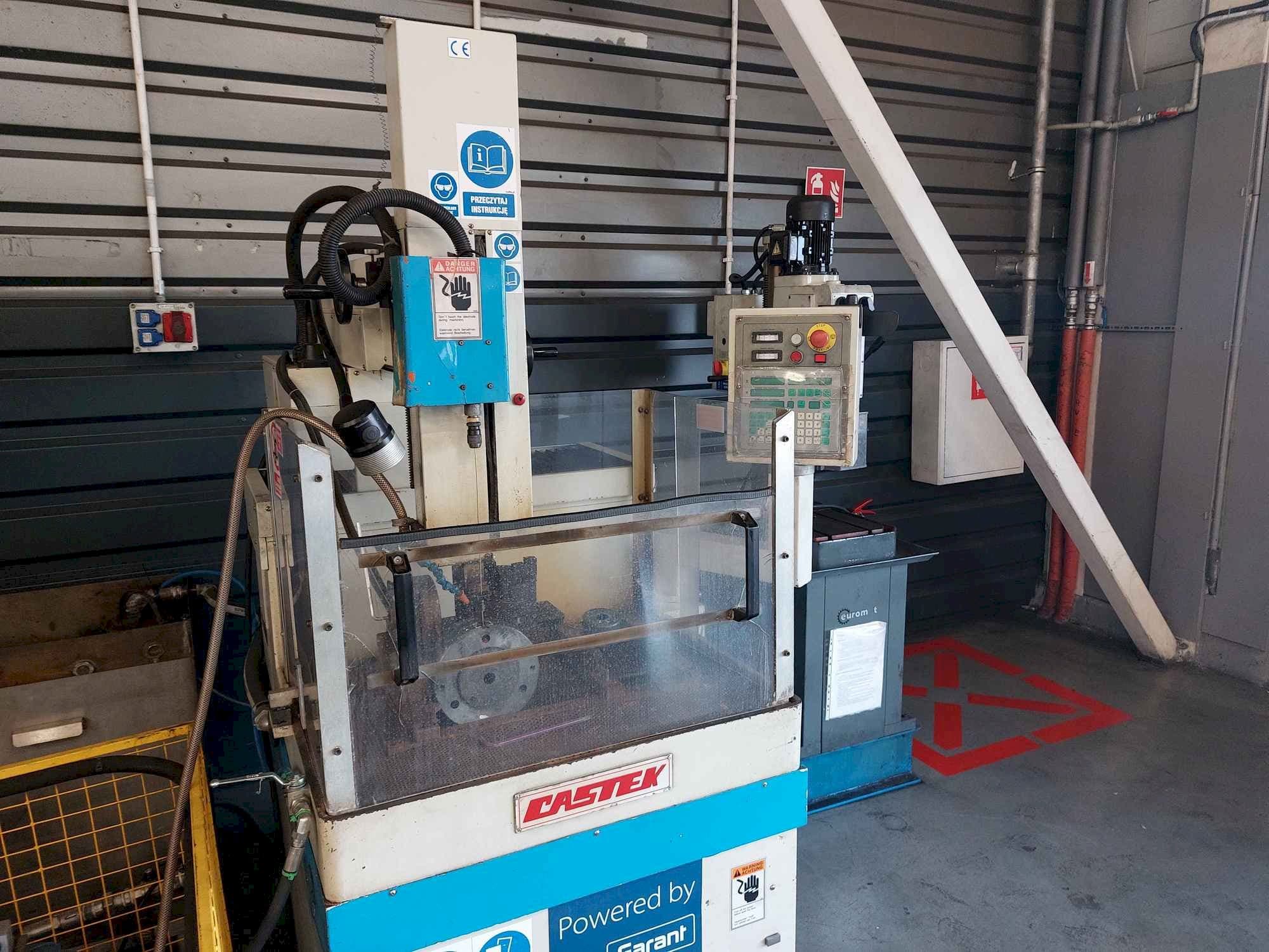 Prikaz stroja CASTEK SD5030CE sprijeda