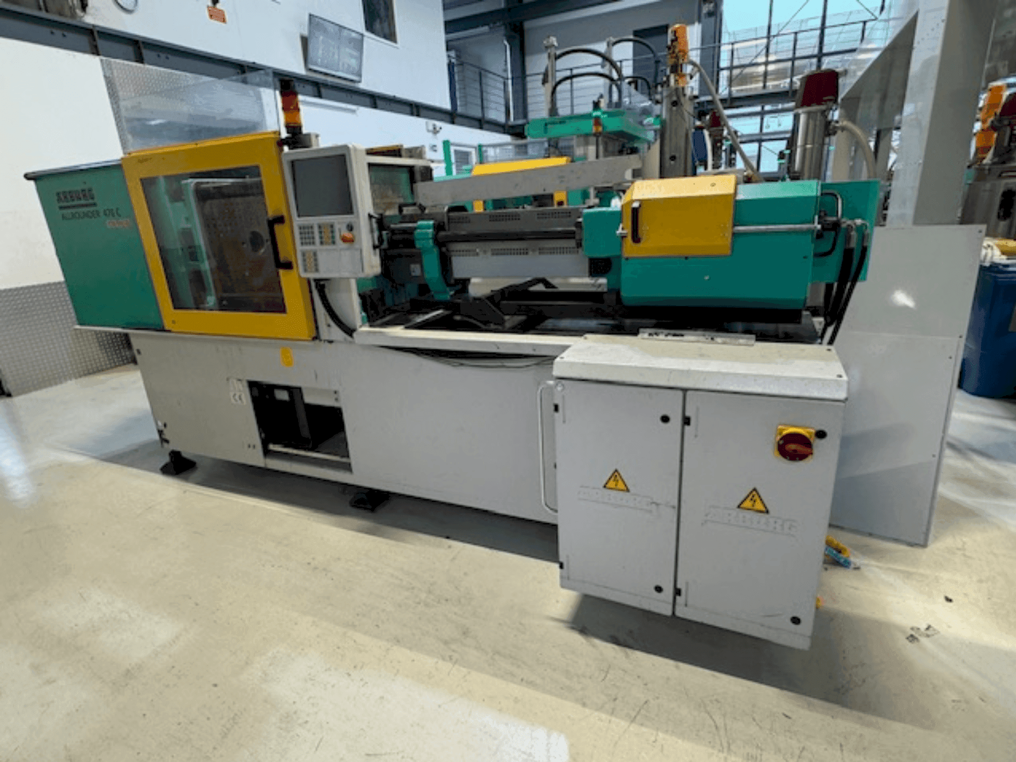 Prikaz stroja Arburg A470 C 1500-400 sprijeda