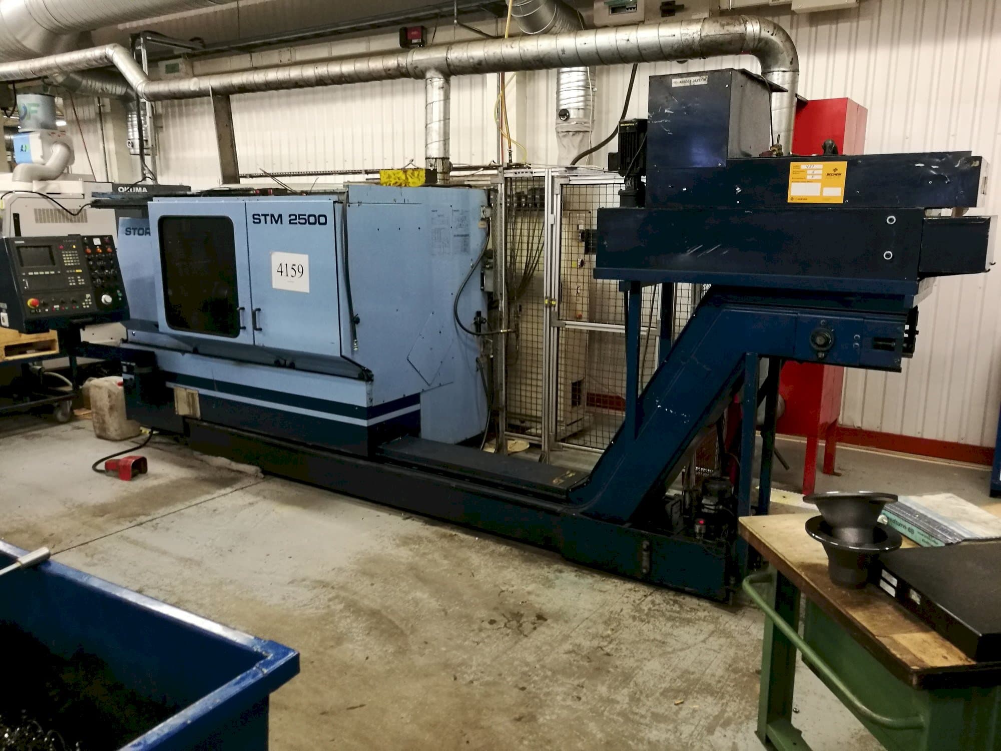 Prikaz  stroja STOREBRO STM 2500  sprijeda