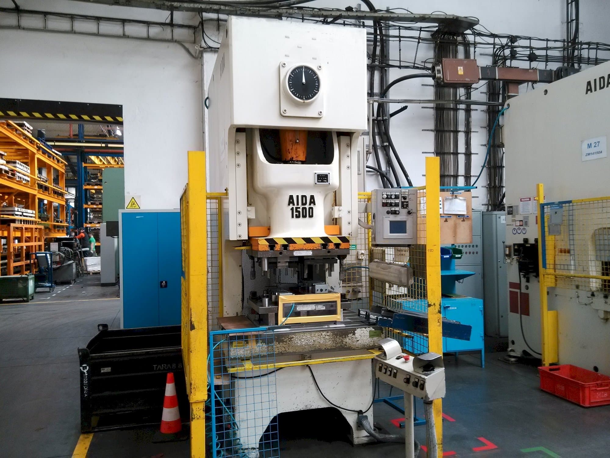 Prikaz stroja AIDA NC 1-1500 sprijeda