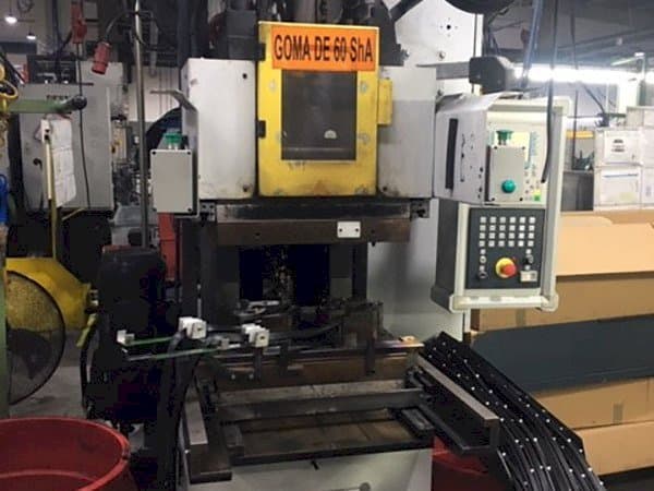 Prikaz stroja Kloeckner Desma 956.050 Z0 sprijeda