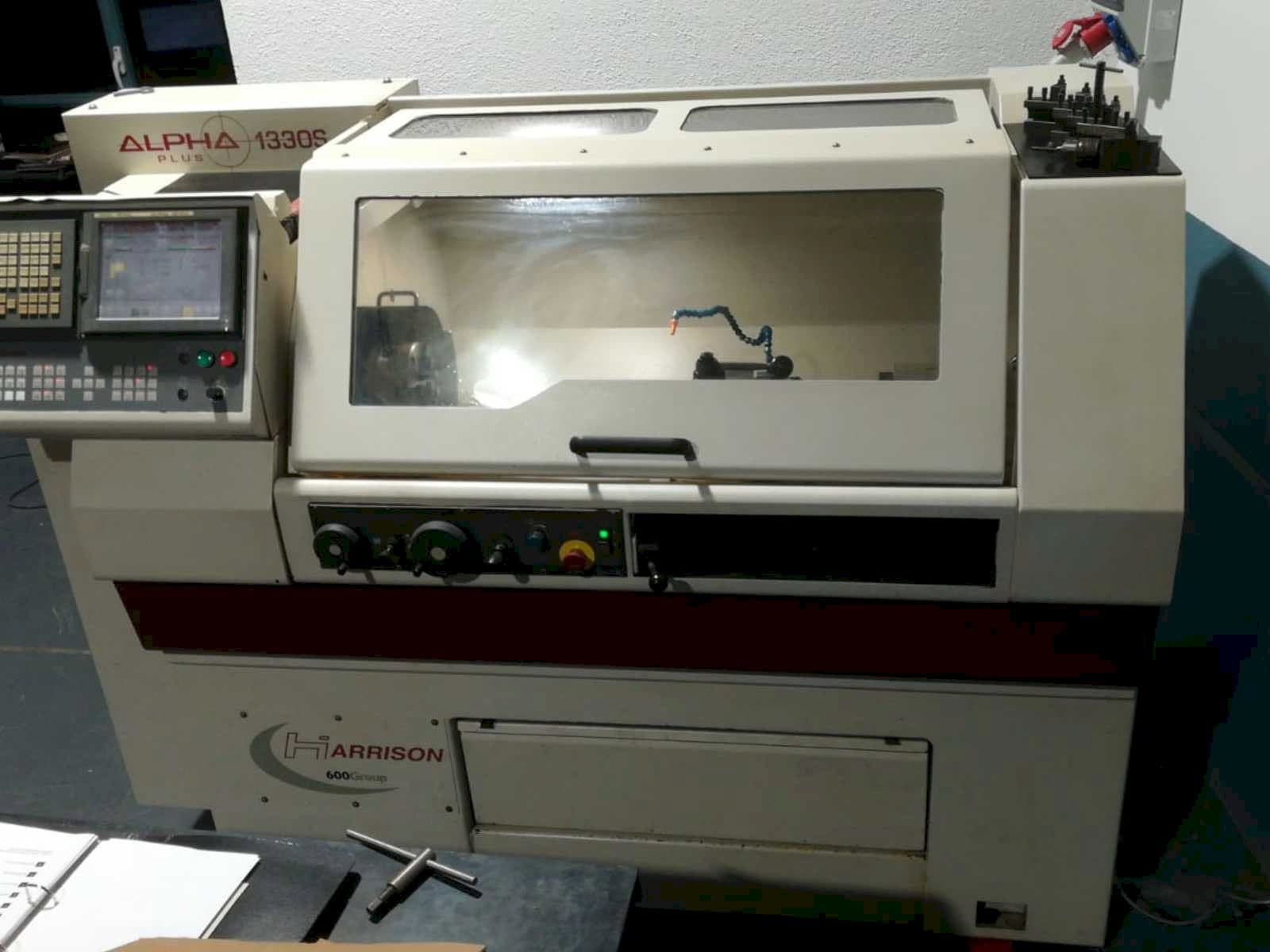 Prikaz stroja Harrison Alpha 1330S Plus sprijeda