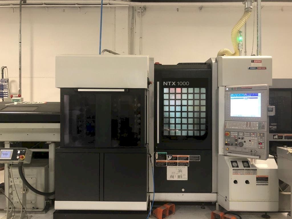 Prikaz stroja MORI SEIKI NTX1000 sprijeda