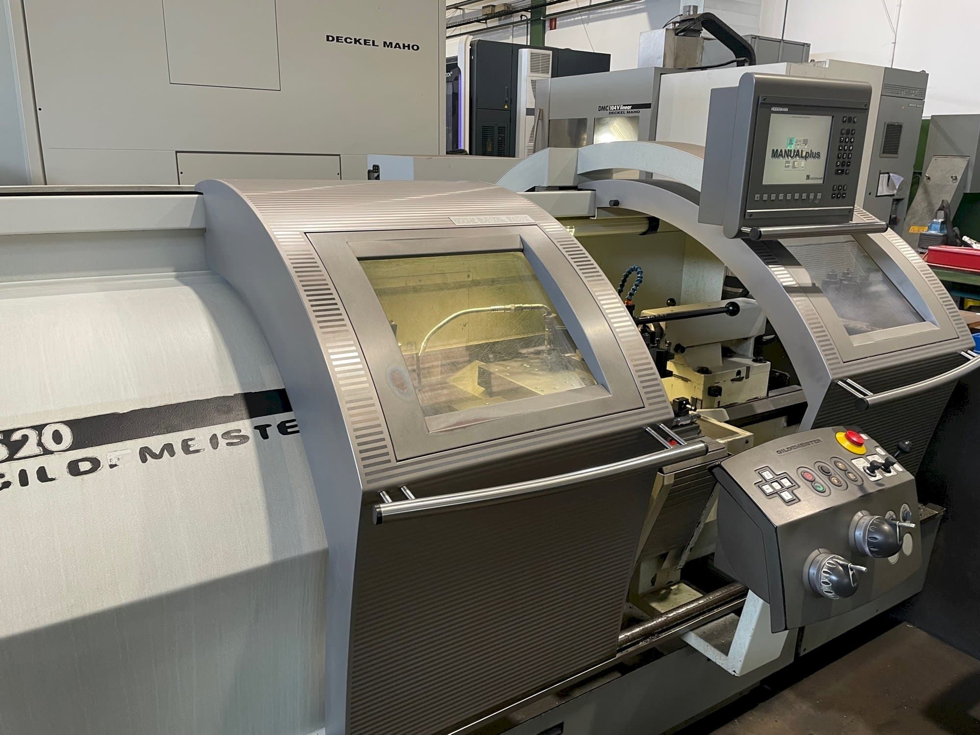 Prikaz stroja Gildemeister NEF 520 sprijeda