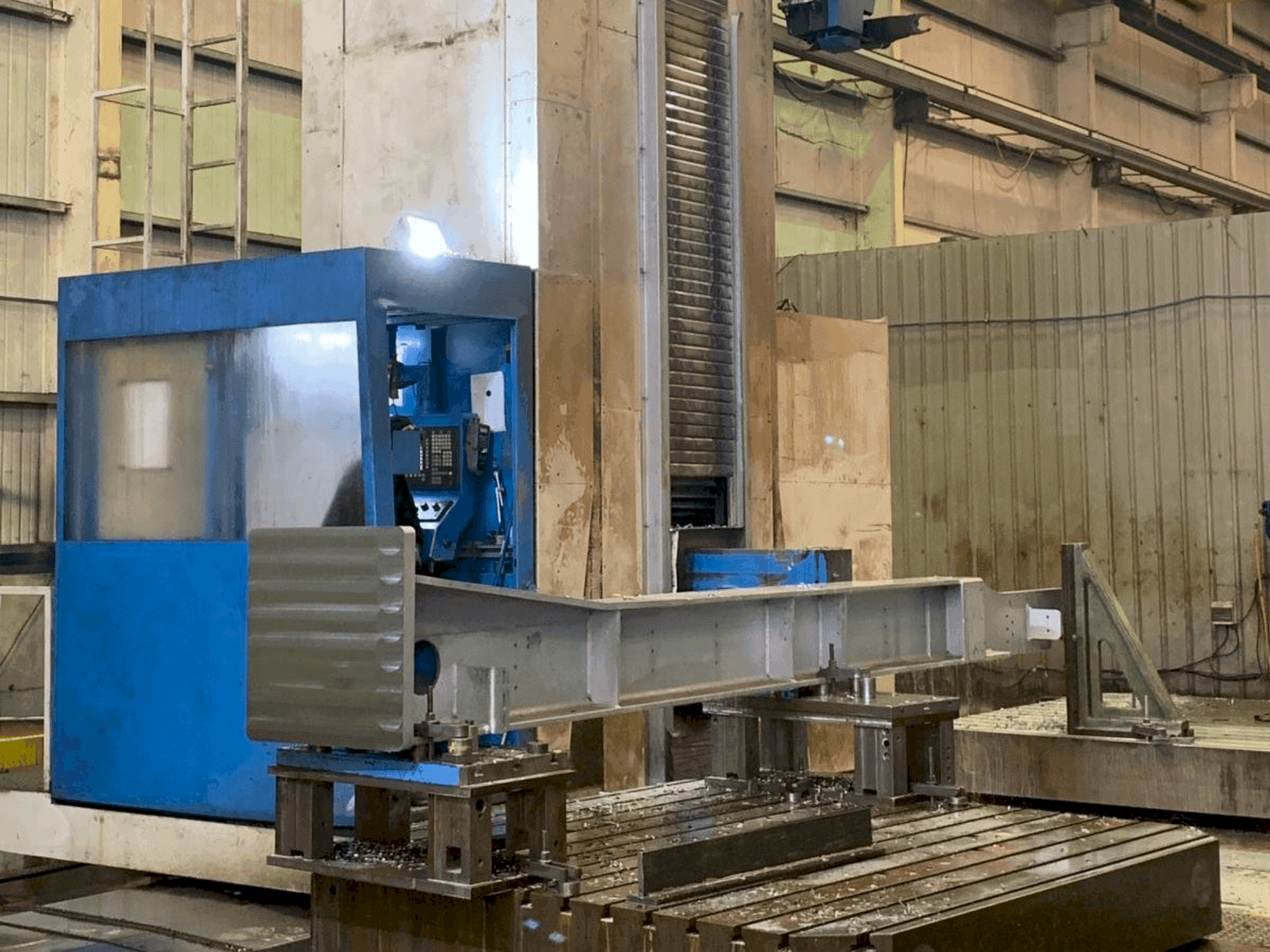 Prikaz stroja CME MB-900 sprijeda