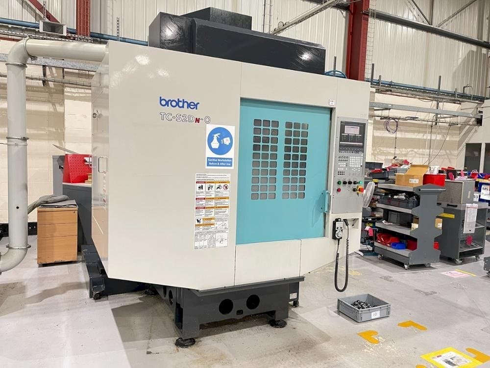 Prikaz stroja Brother TC-S2DN-0 sprijeda