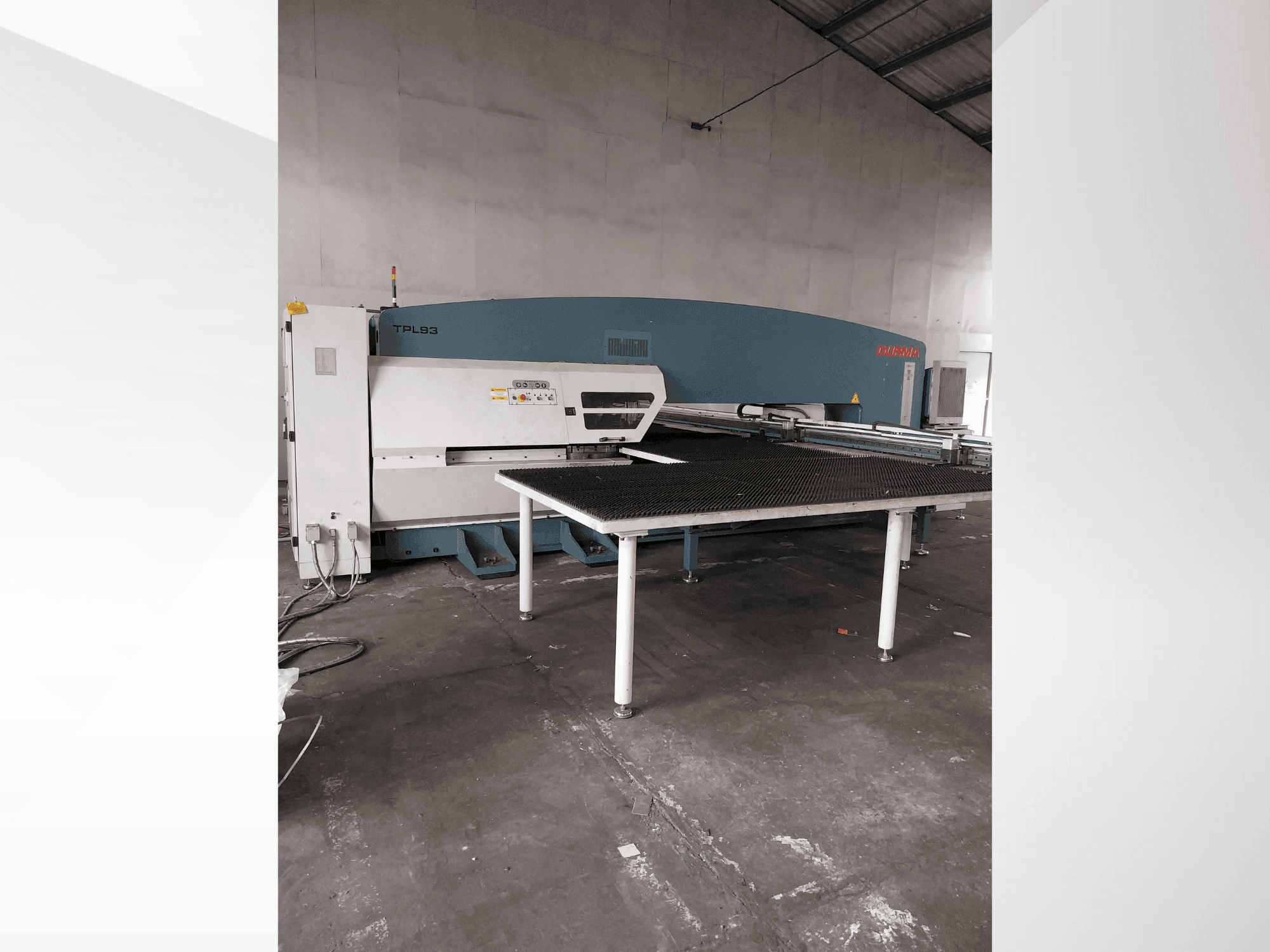 Prikaz  stroja Durma TPL93  sprijeda