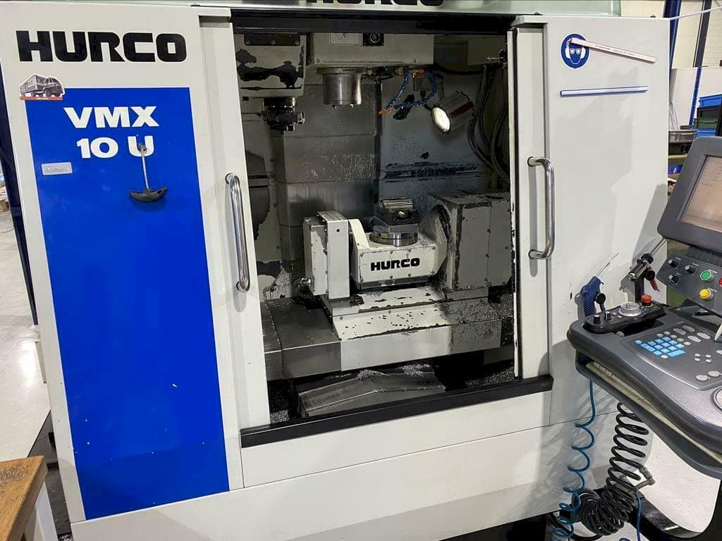 Prikaz stroja Hurco VMX 10 U 5 sprijeda