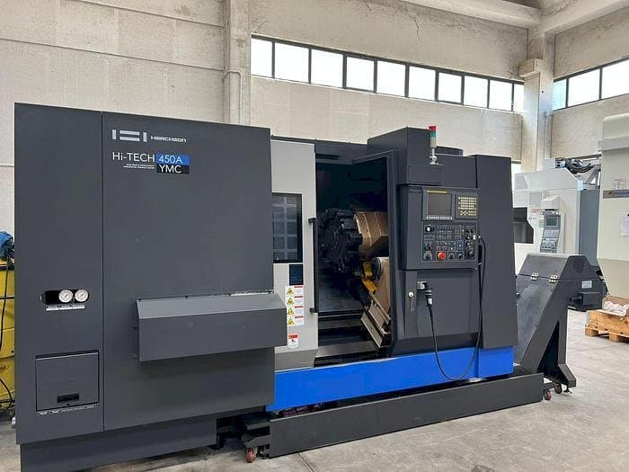 Prikaz stroja HWACHEON HI-ECO 450A YMC sprijeda