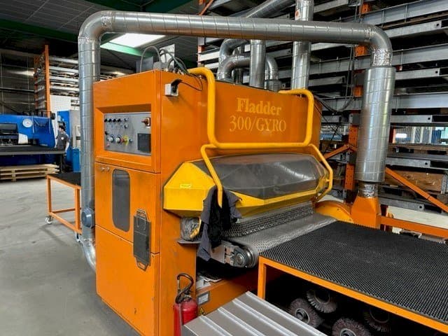 Prikaz stroja Fladder 300/GYRO-1300 VAC sprijeda