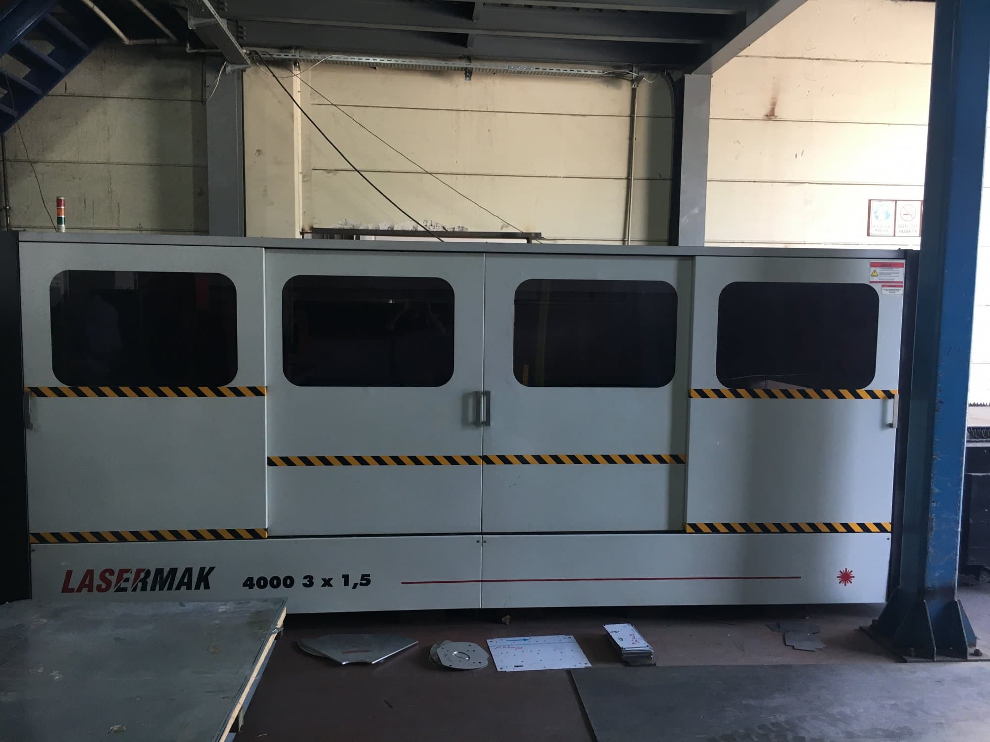 Prikaz stroja ERMAKSAN LASERMARK 4000 3x1,5 sprijeda