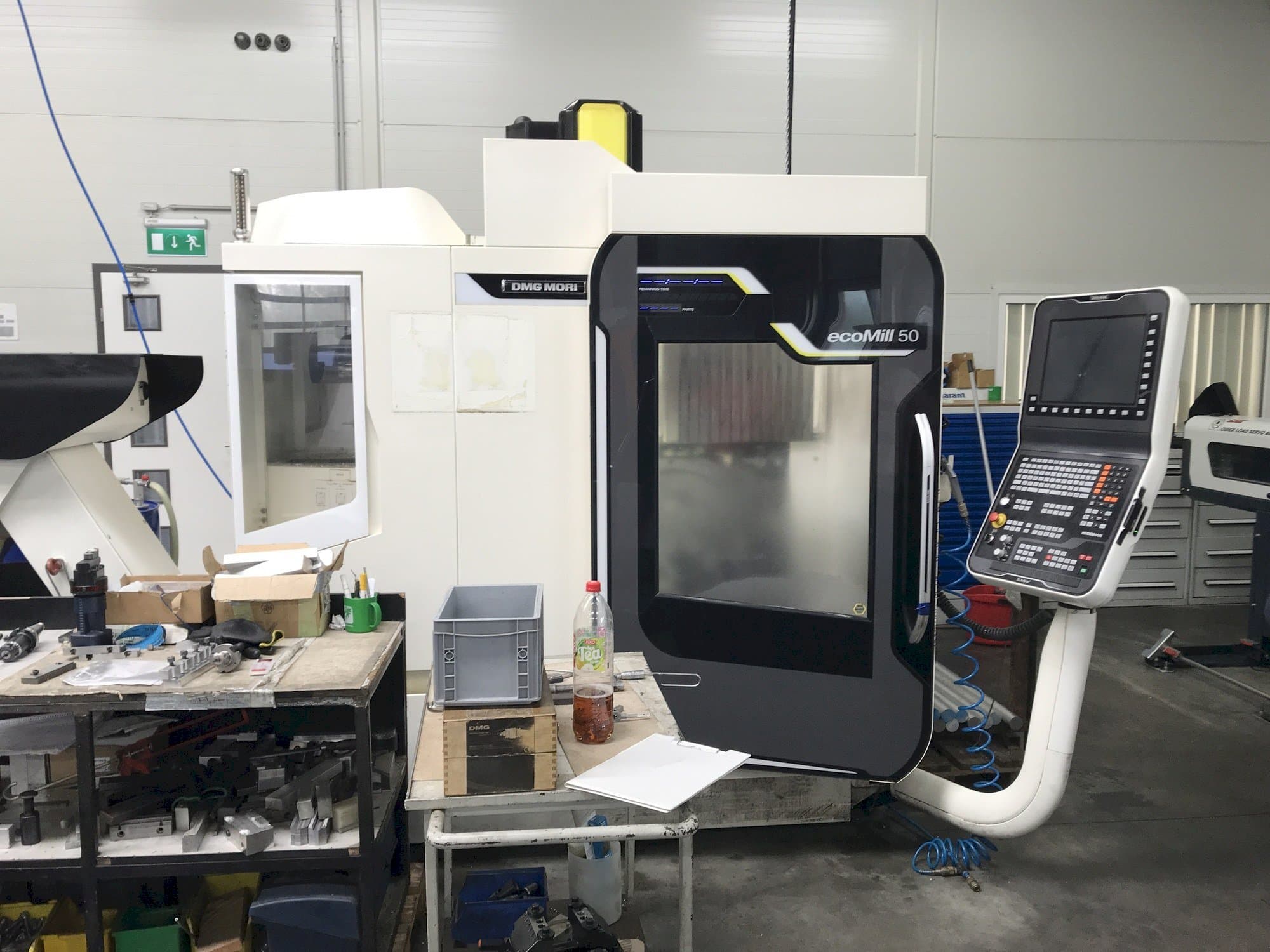 Prikaz stroja DMG MORI Ecomill 50 sprijeda