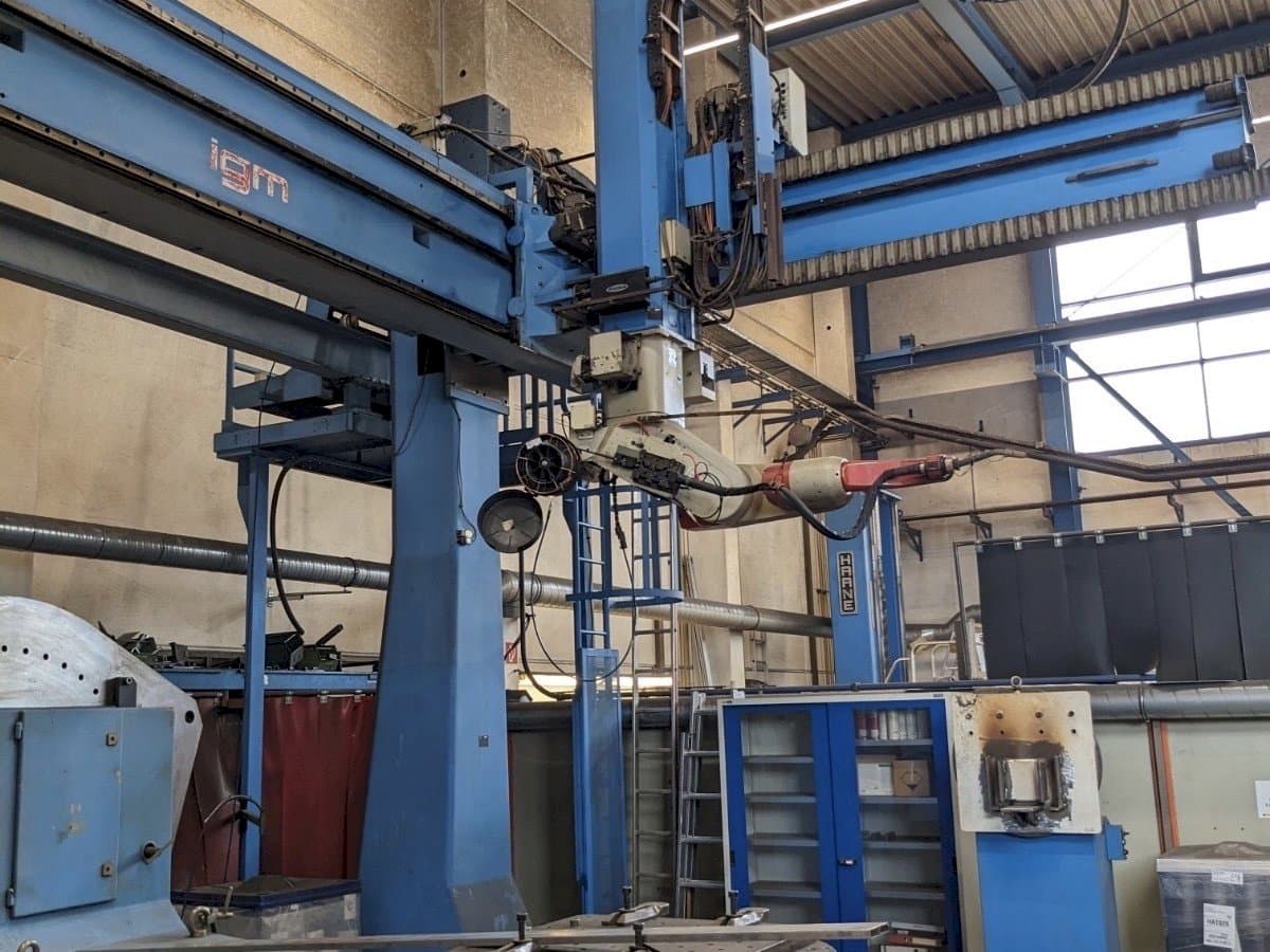 Prikaz stroja IGM RTi 300-S sprijeda