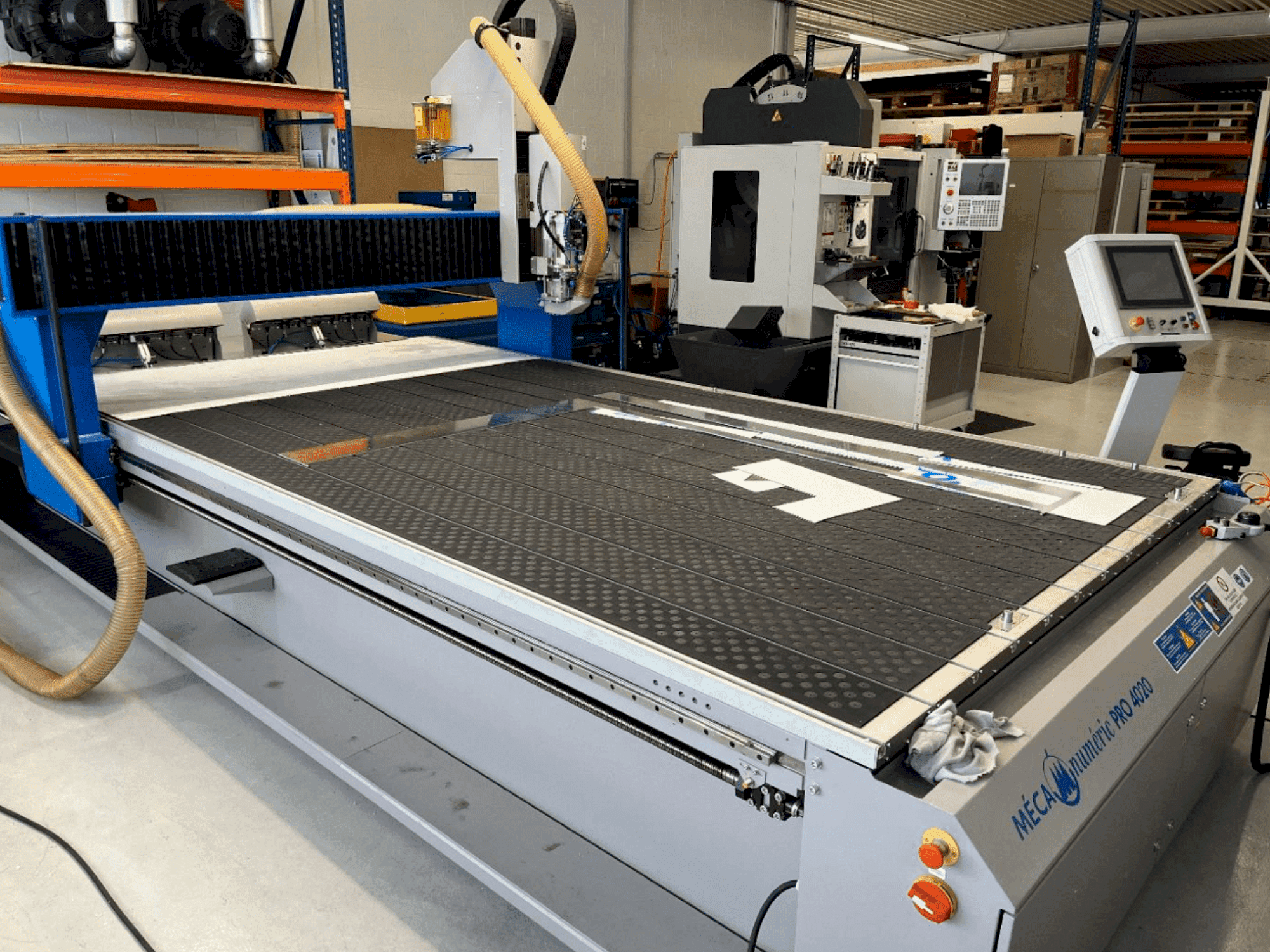 Prikaz stroja MECANUMERIC MecaPro 4020 sprijeda