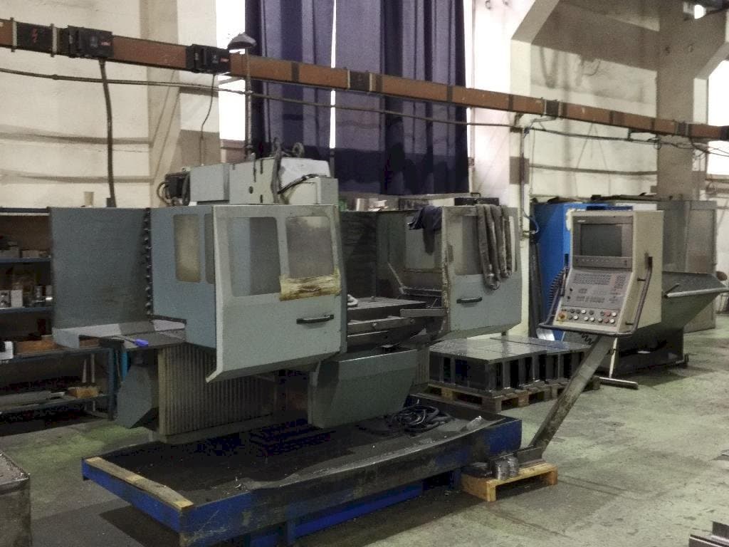 Prikaz stroja TOS FGS 50 CNC-B sprijeda