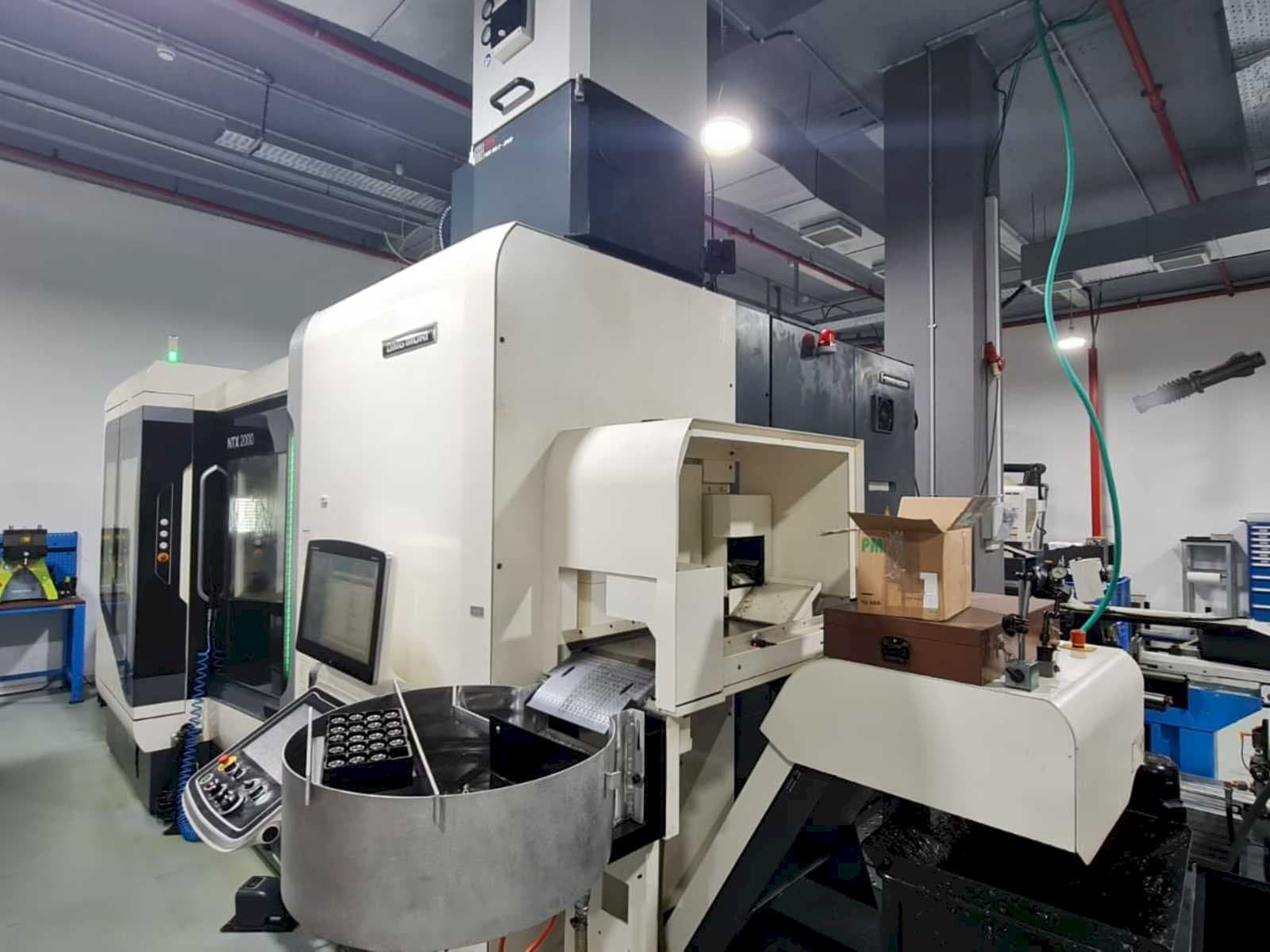 Prikaz desne strane stroja DMG MORI NTX2000/1500SZ