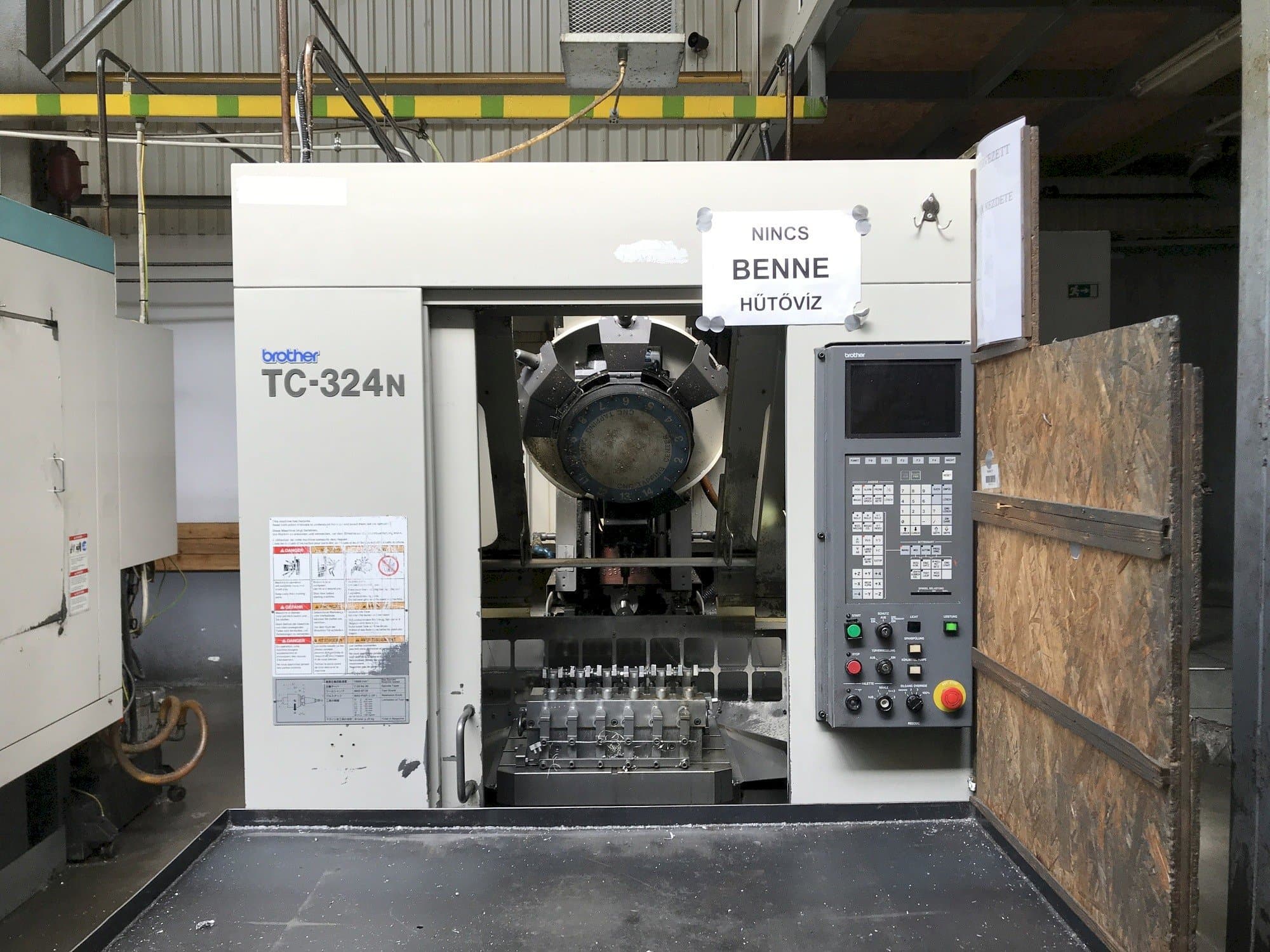 Prikaz  stroja Brother TC-324N  sprijeda