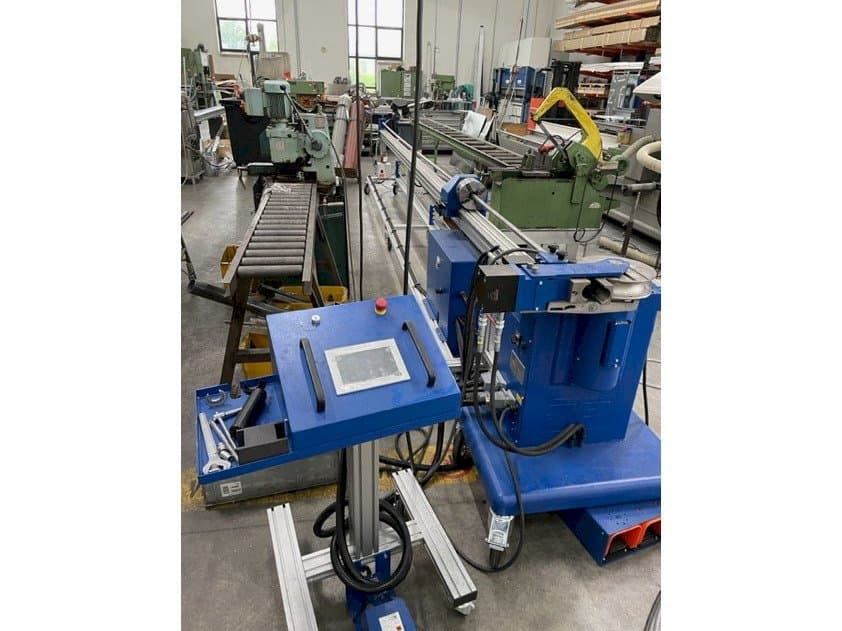 Prikaz stroja JUTEC 5060 sprijeda