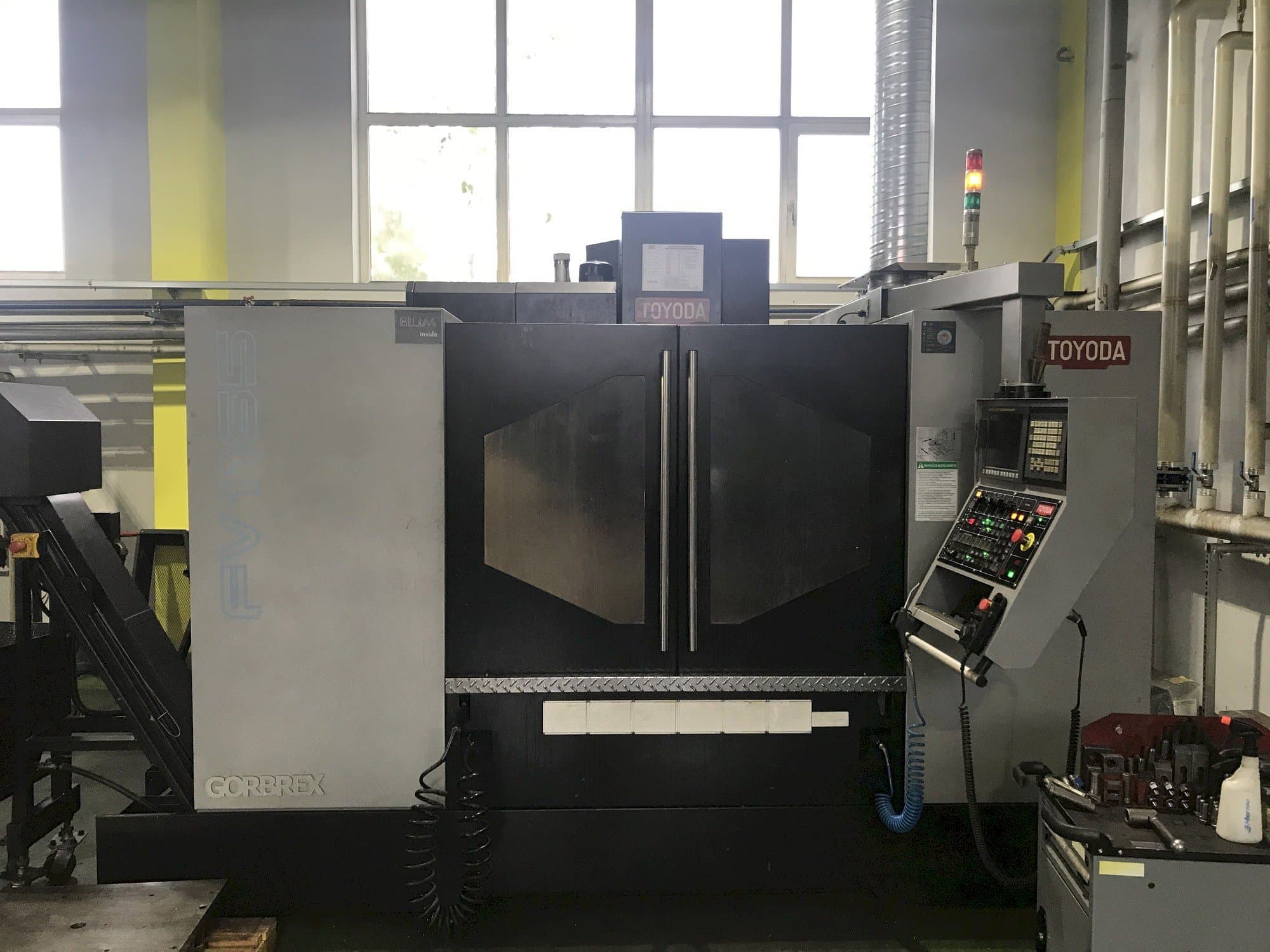 Prikaz stroja TOYODA FV1165 sprijeda